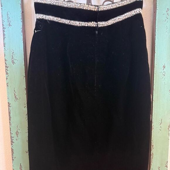 Vintage custom tailored velvet skirt for a celebrity award show. size medium. - Picture 5 of 5